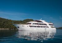 barca a motore - yacht a motore Opatija Croazia