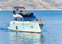 barca a motore Monte Carlo 5 Šibenik Croazia