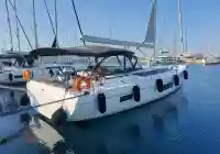 barca a vela Bavaria C57 Athens Grecia