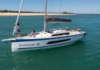 barca a vela Dufour 37 Sardinia Italia