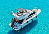 barca a motore Fairline Phantom 43 Athens Grecia