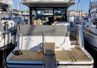 barca a motore Sealine C390 Biograd na moru Croazia