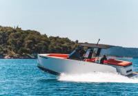 barca a motore De Antonio D28 Open Trogir Croazia