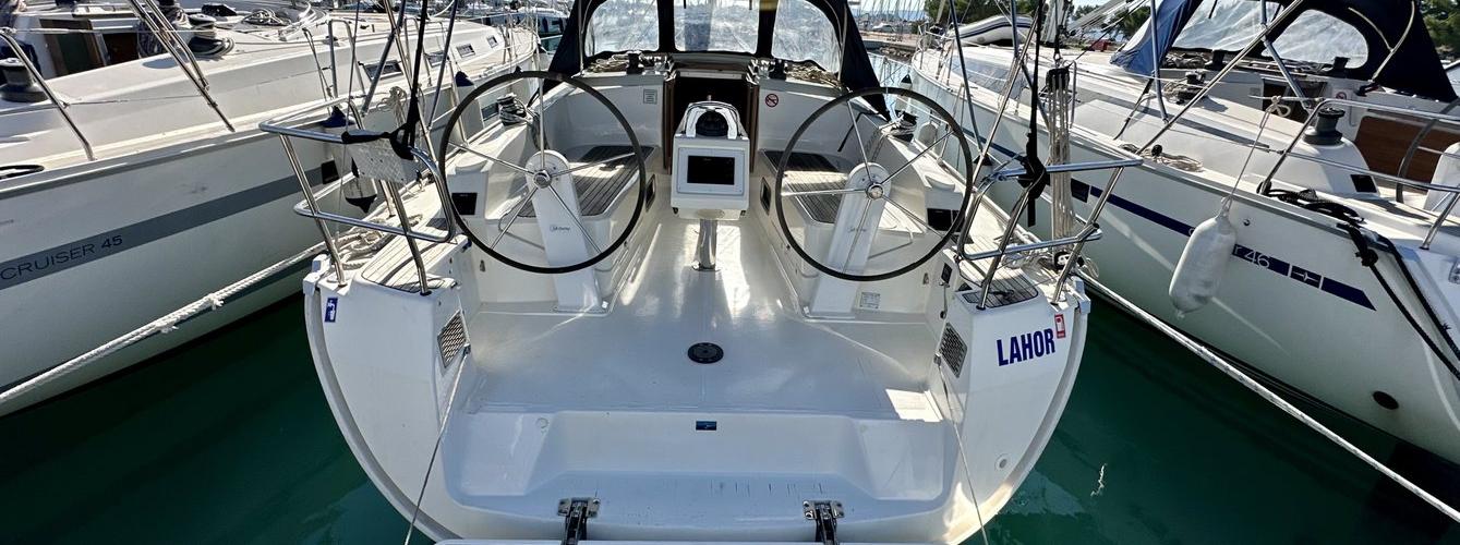 Bavaria Cruiser 37
